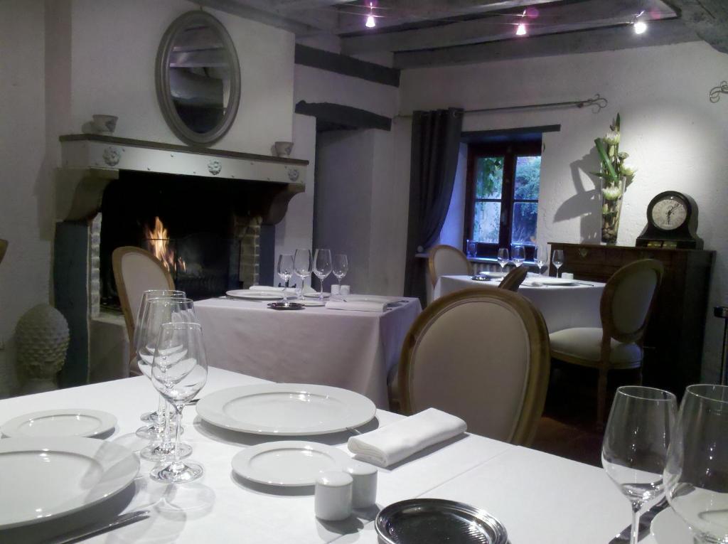 Hotel & Restaurant Le Moulin De Chameron, The Originals Relais Bannegon Exteriér fotografie